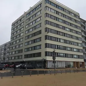 Zeezicht 8 Hoog Ostende