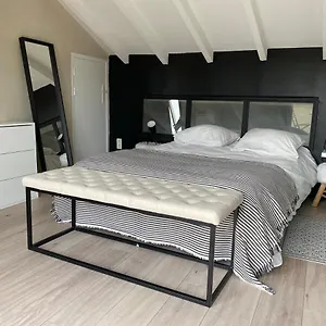 https://le-duplex-de-saint-remy-de-provence.fr-provencehotel.com